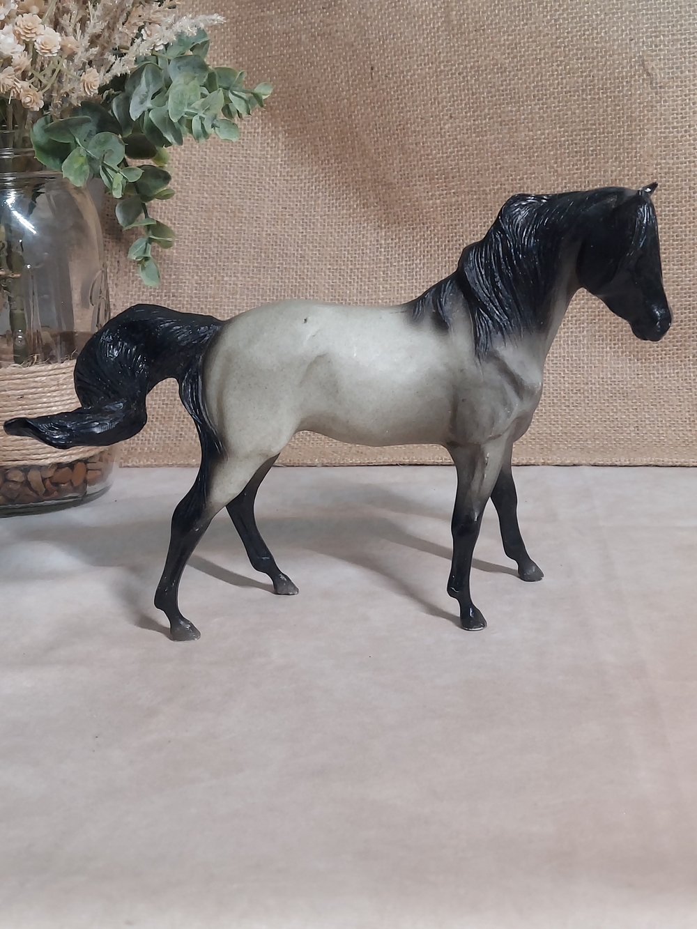 Breyer Classics Grullo Mustang Horse Figurine Wild West Decor "Mesteño's Mother"
